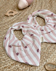 bavoir-bandana-pour-bebe-rayure-coeur-rose-milinane