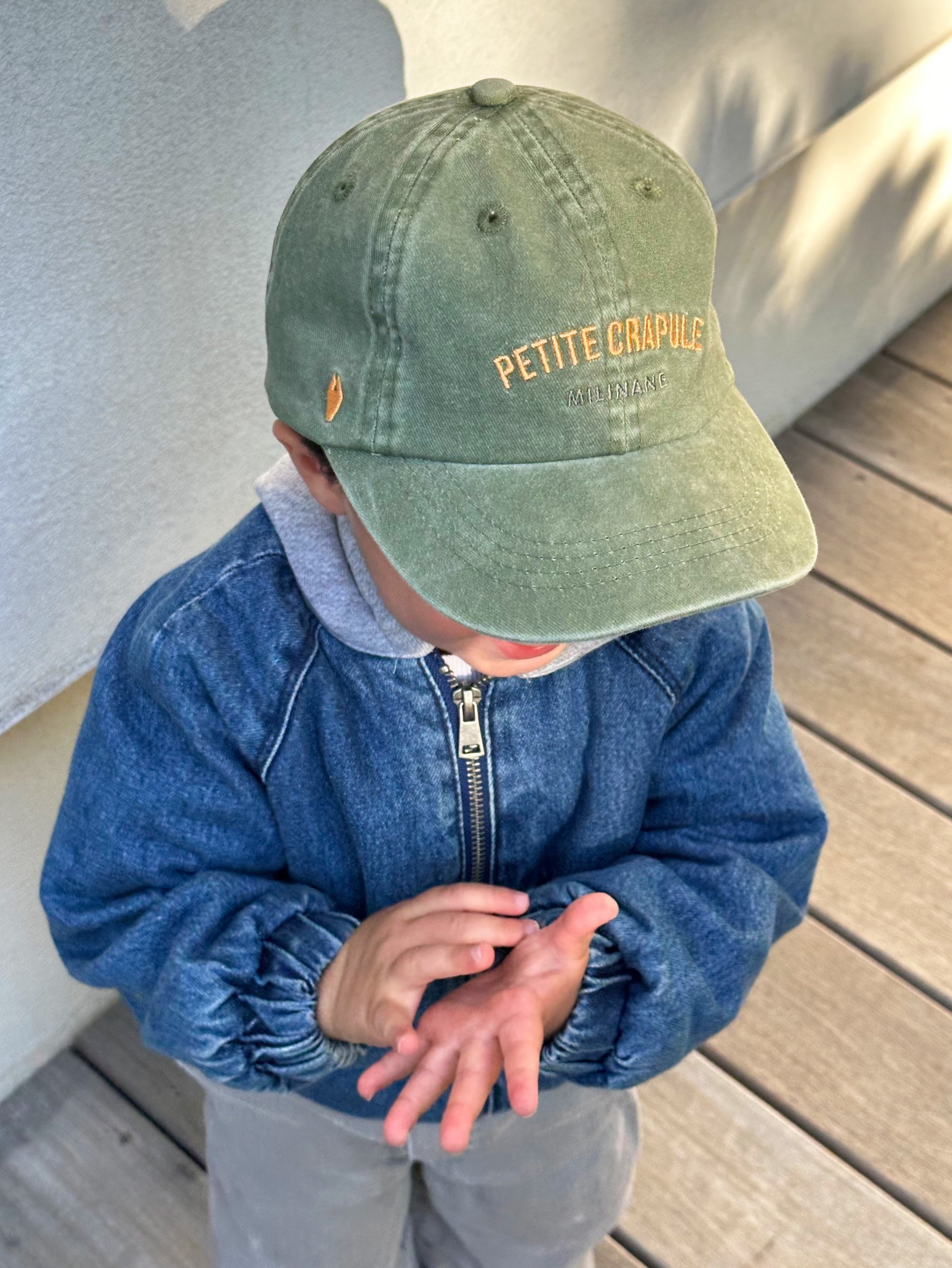 casquette-pour-bébé-en-twill-delave-kaki-petite-crapule-milinane