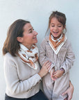foulards-oscar-tigre-milk-enfant-maman-matchy-matchy-blanc-milinane
