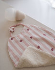 grand-bavoir-cesar-candy-cane-rayures-coeurs-rose-ecole-maternelle-eponge-milinane