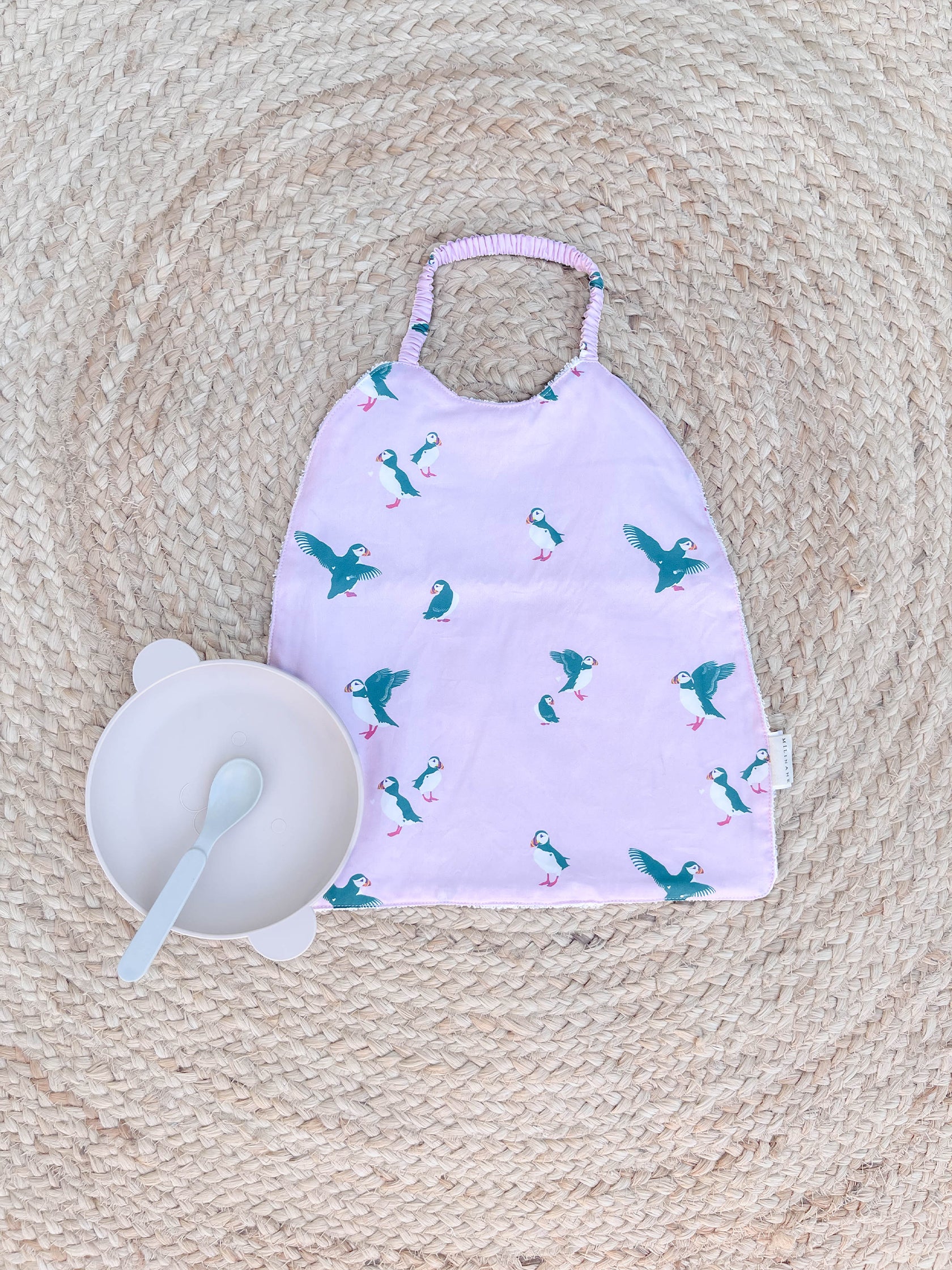 Serviette De Cantine élastique Réversible Enfant, Bavoir Maternelle, Modèle Petites Filles Et Fleurs : Achat Occasion | Linge De Table Fait Main Avec ♥︎ Neuf, Avec étiquette