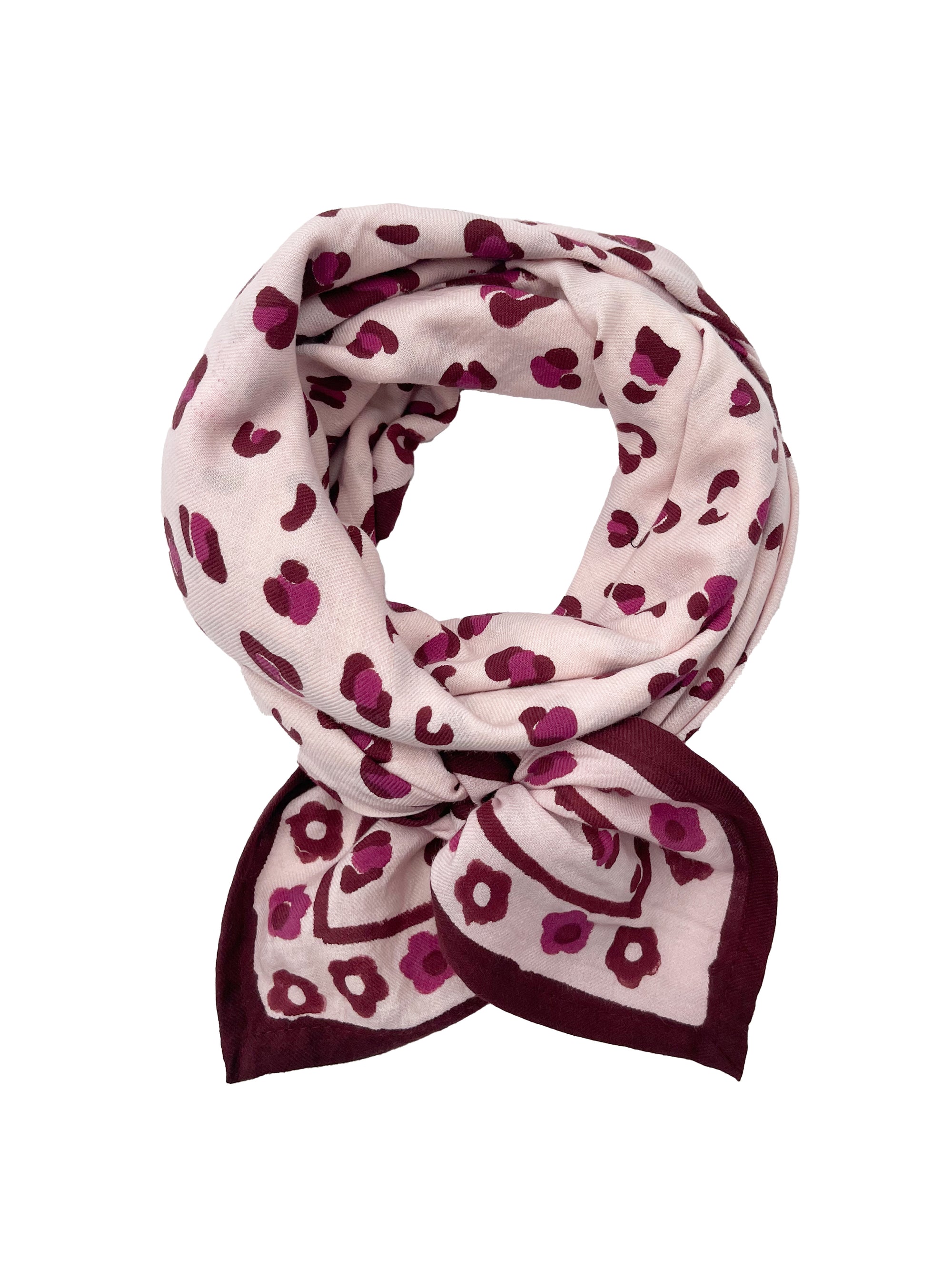 grand-foulard-oscar-100-par-100-enfant-adulte-graou-milk-rose-leopard-motif-milinane