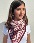 grand-foulard-oscar-100-par-100-enfant-adulte-graou-milk-rose-leopard-porte-milinane