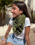 grand-foulard-oscar-enfant-adulte-100-par-100-bandana-kaki-motif-paisley-block-print-milinane-porte