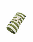 grand-lange-pour-bebe-motif-rayures-et-coeurs-milinane