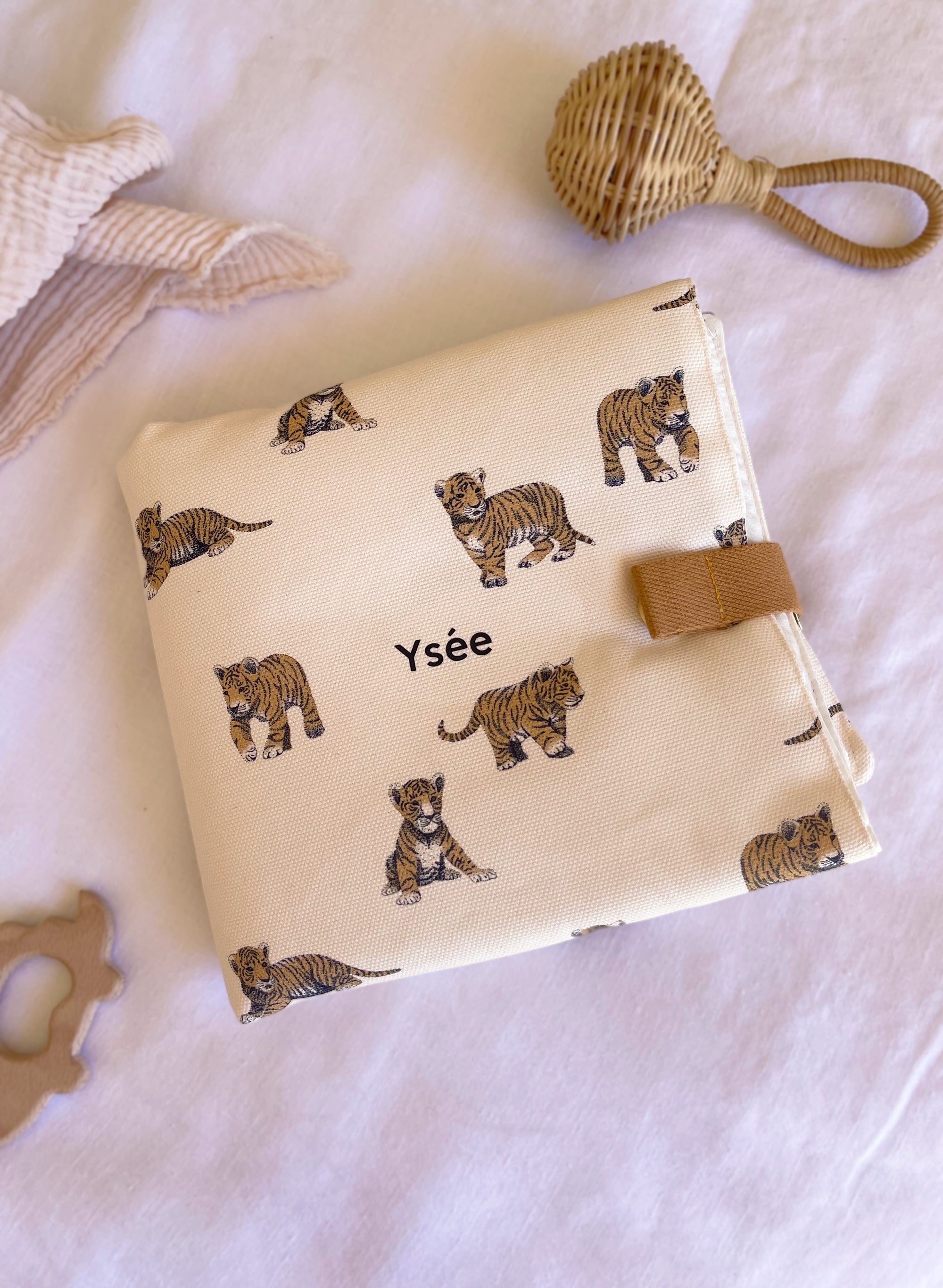 matelas-a-langer-nomade-pour-bebe-personnalisé-motif-tigre-milinane