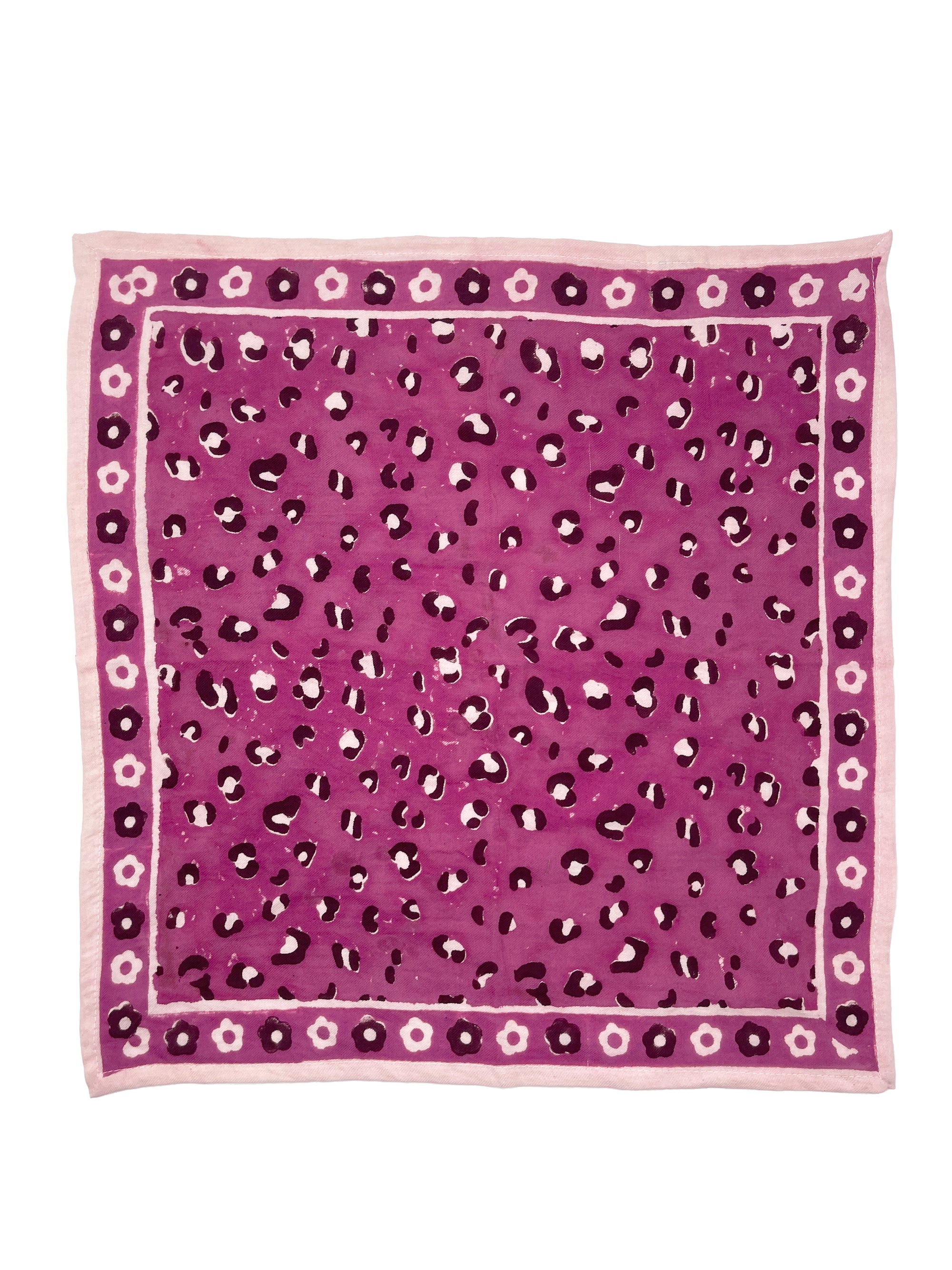 petit-foulard-oscar-50-par-50-enfant-adulte-graou-rose-leopard-MOTIF-milinane