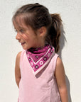 petit-foulard-oscar-50-par-50-enfant-adulte-graou-rose-leopard-porte-milinane