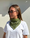 petit-foulard-oscar-adulte-50-par-50-bandana-kaki-motif-paisley-block-print-milinane