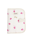 protege-carnet-de-sante-edgar-sweetheart-coeurs-rayures-rose-rouge-cadeau-naissance-bebe-maternite-personnalise-milinane