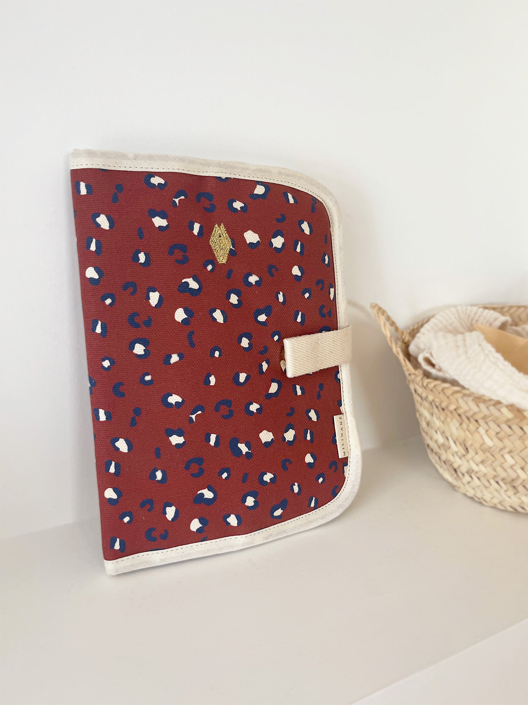 protege-carnet-de-sante-motif-graou-bordeaux-perosnnalise-milinane