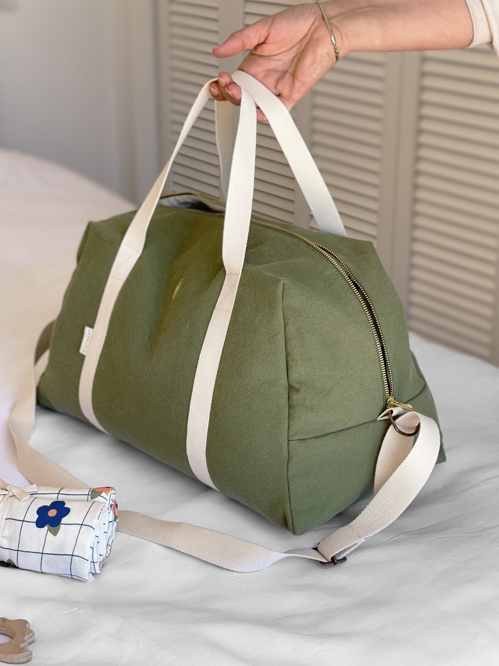 Olive plain cotton changing bag - MILINANE