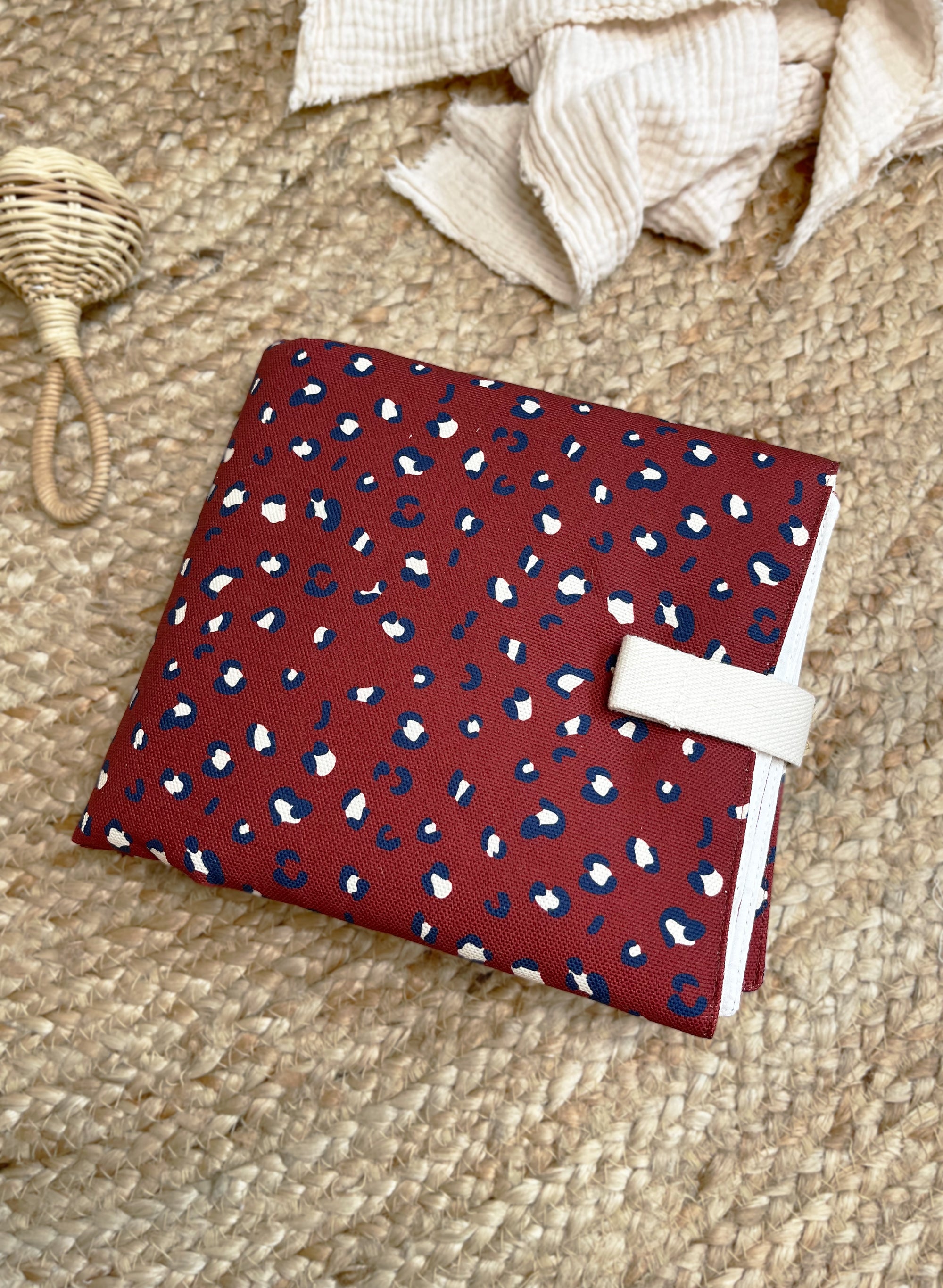 tapis-a-langer-nomade-pour-bebe-graou-brique-milinane