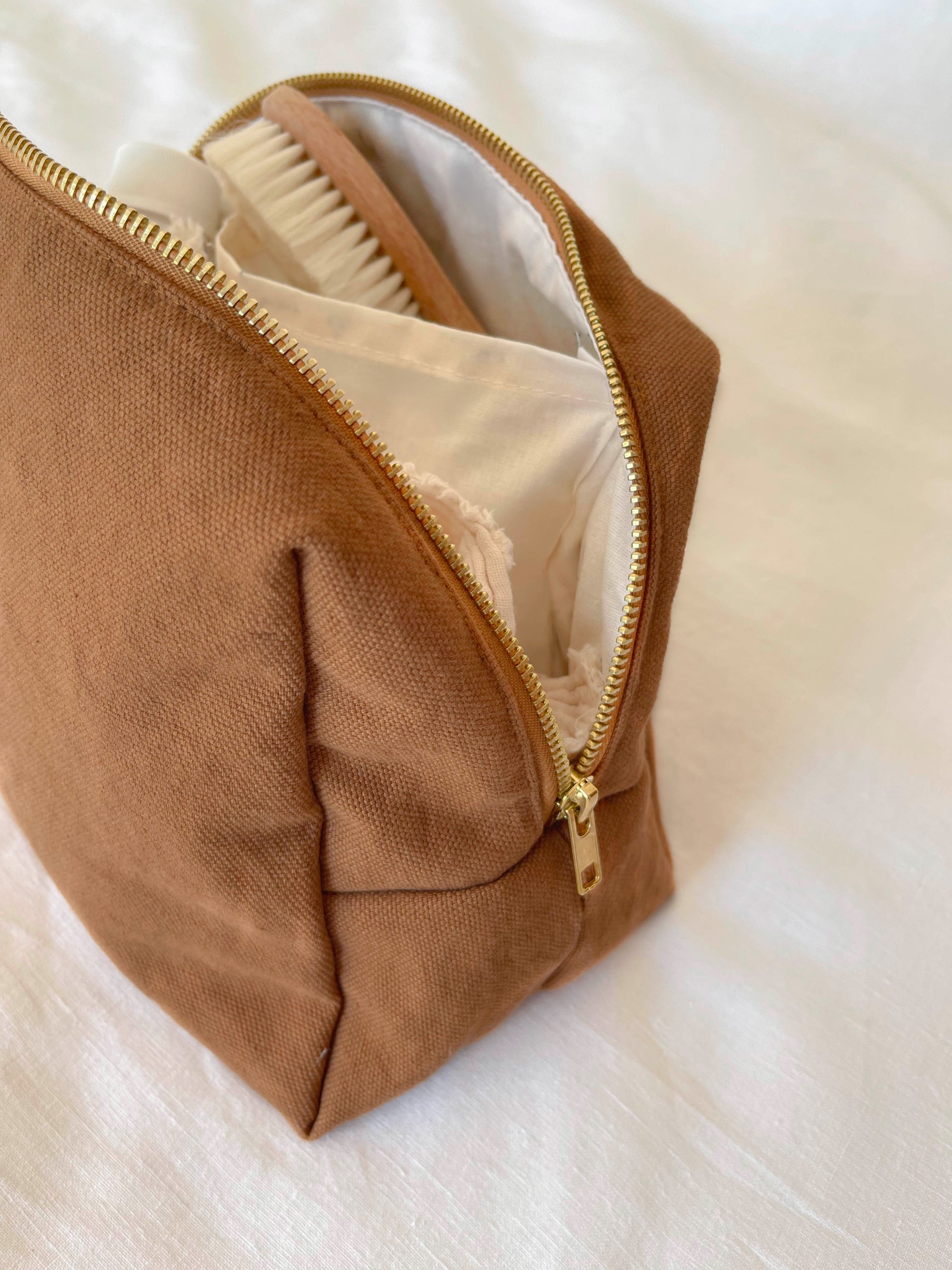 trousse-camel-pour-femme-milinane