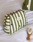 trousse-de-toilette-pour-femme-et-enfant-rayure-verte-coeur-violet-personnalisable-stripe-and-love