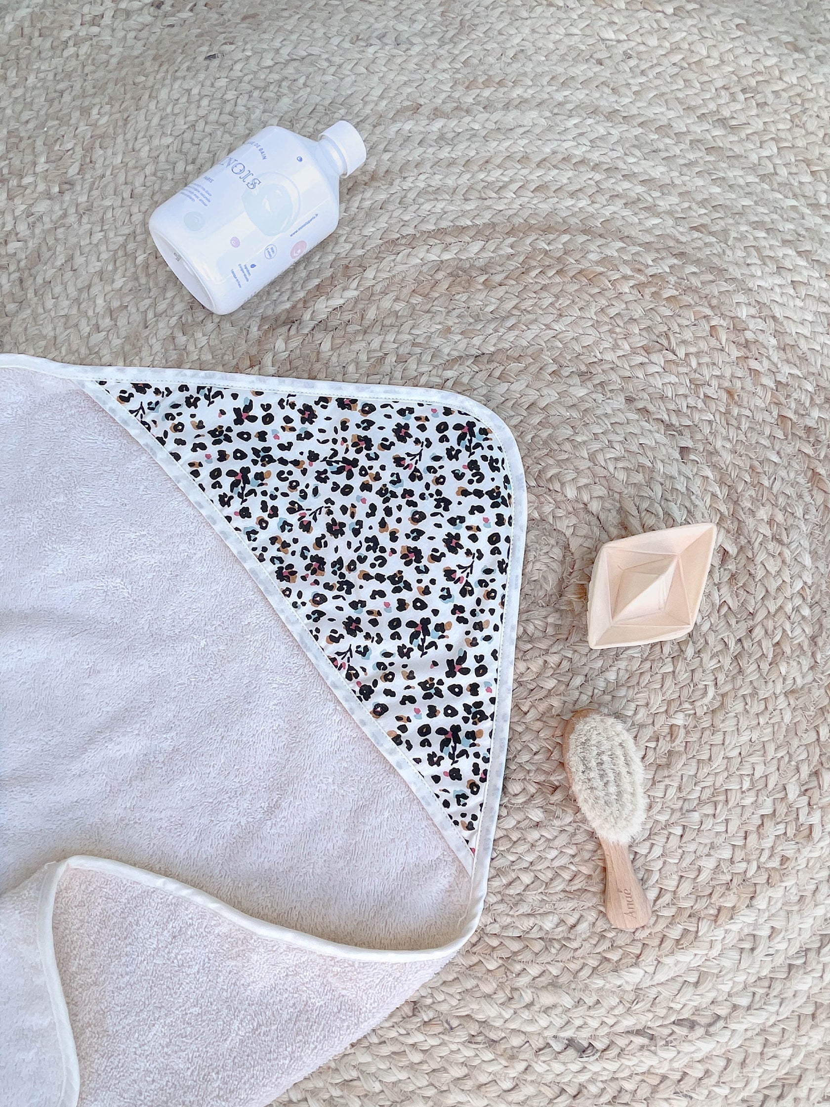 cape de bain leopard pour bébé milinane