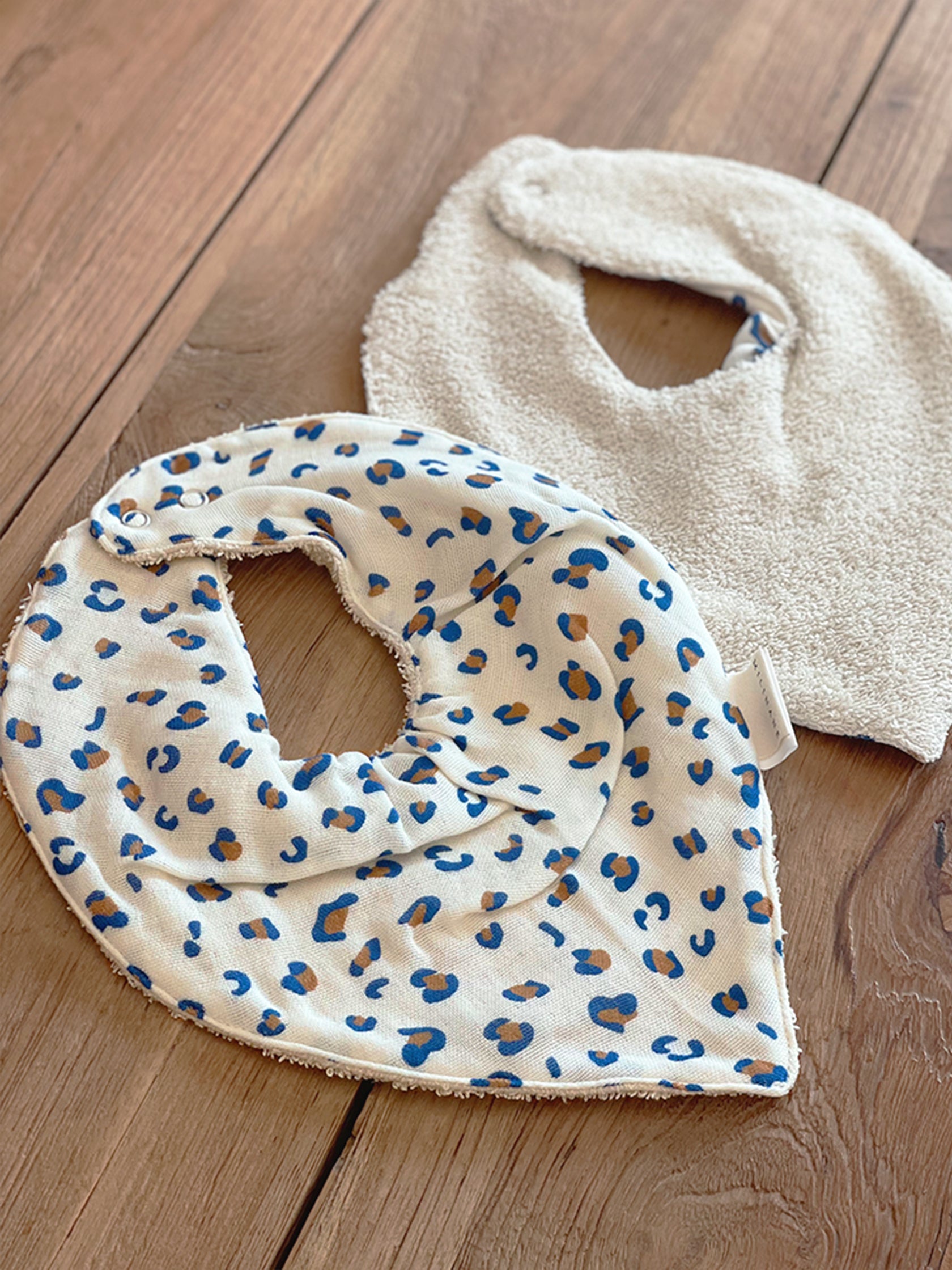 bavoir bandana léopard pour bébé milinane