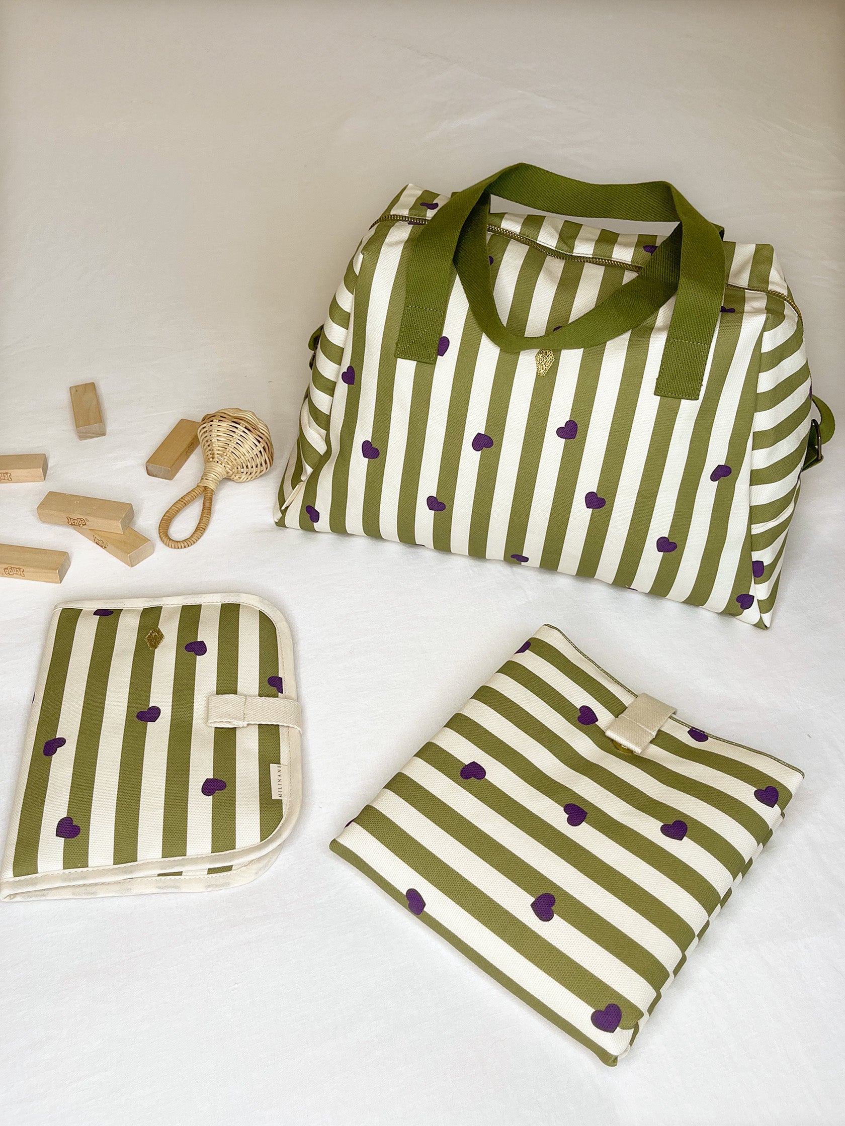 coffret-maternite-bebe-sac-a-langer-joseph-matelas-a-langer-adam-protege-carnet-de-sante-edgar-stripe-and-love-milinane