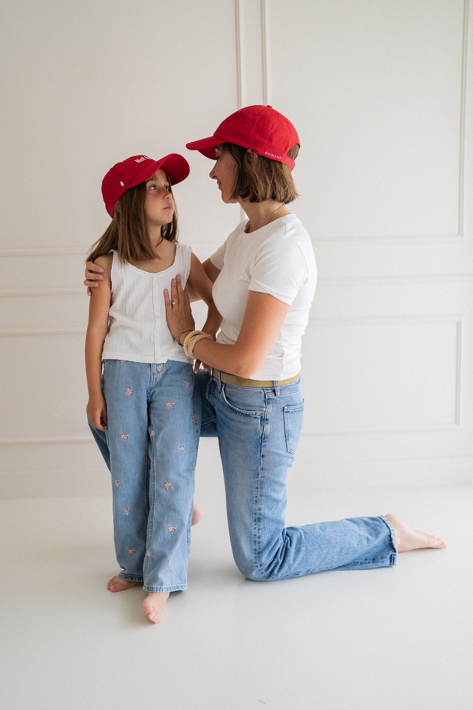 duo-casquettes-adulte-enfant-colette-mere-fille-not-today-ciao-bella-jean-coton-rouge-idee-cadeau-matchy-matchy-milinane