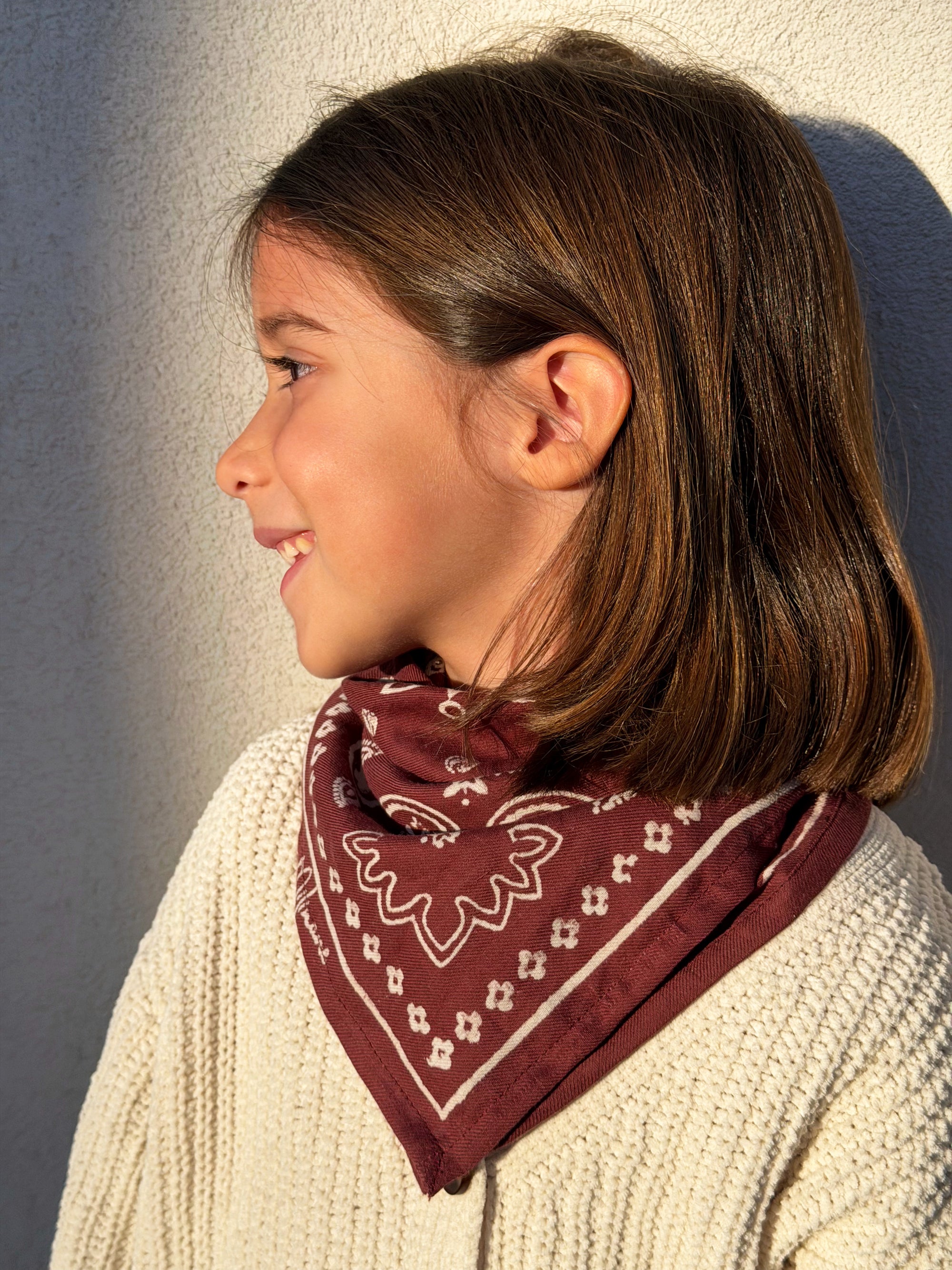 foulard-oscar-adulte-enfant-bebe-grenat-bordeaux-bandana-paisley-coton-motif-porte-milinane