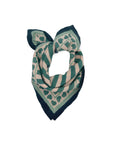 grand-petit-foulard-bleu-ecru-marine-rayures-coeurs-plie-milinane