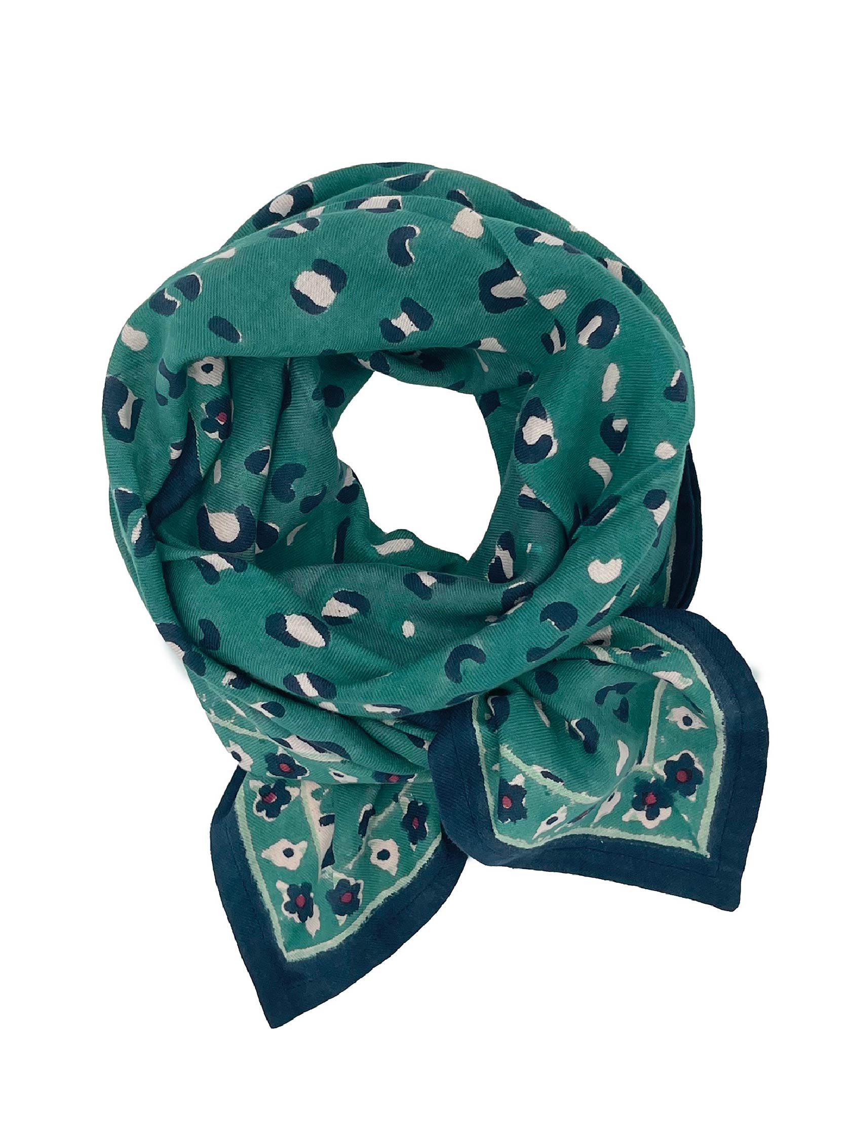 grand-petit-foulard-bleu-vert-bleu-marine-leopard-fleurs-dessus-milinane