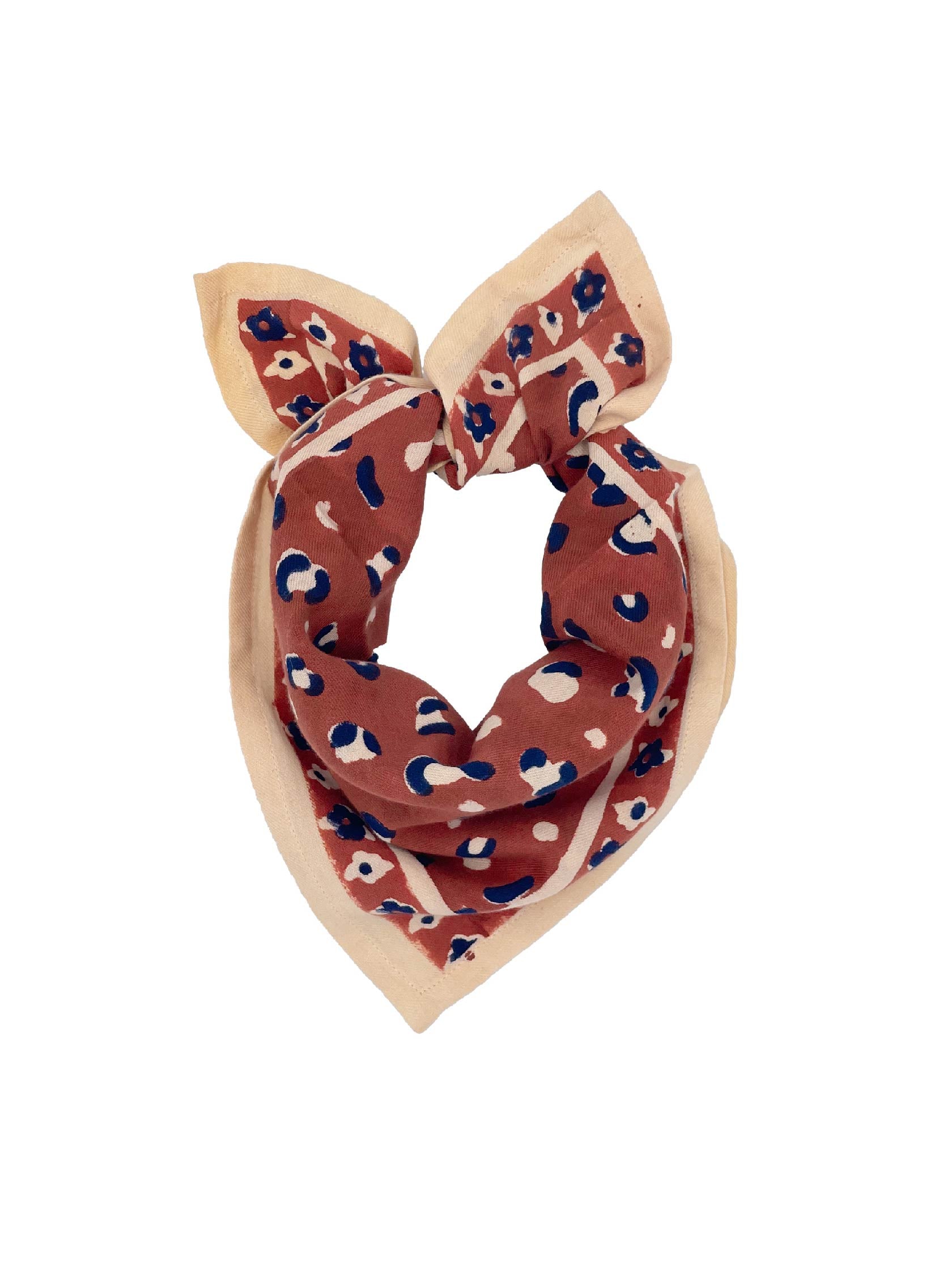 grand-petit-foulard-peche-brique-bleu-marine-leopard-fleurs-plie-milinane