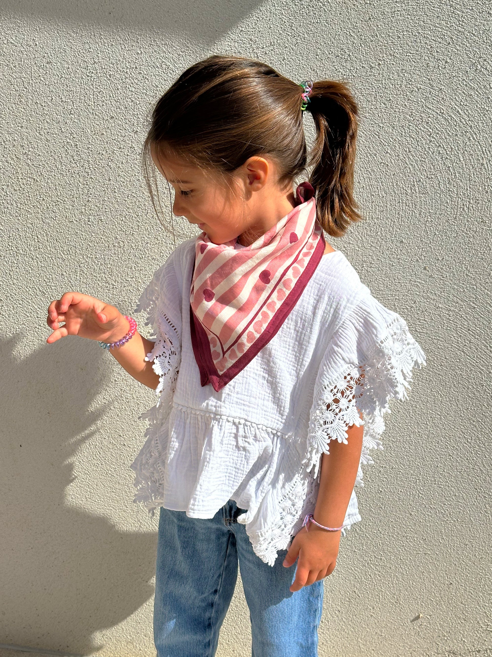 Foulard ROUGE imprimé à fleurs Foulard ROUGE imprimé à fleurs
