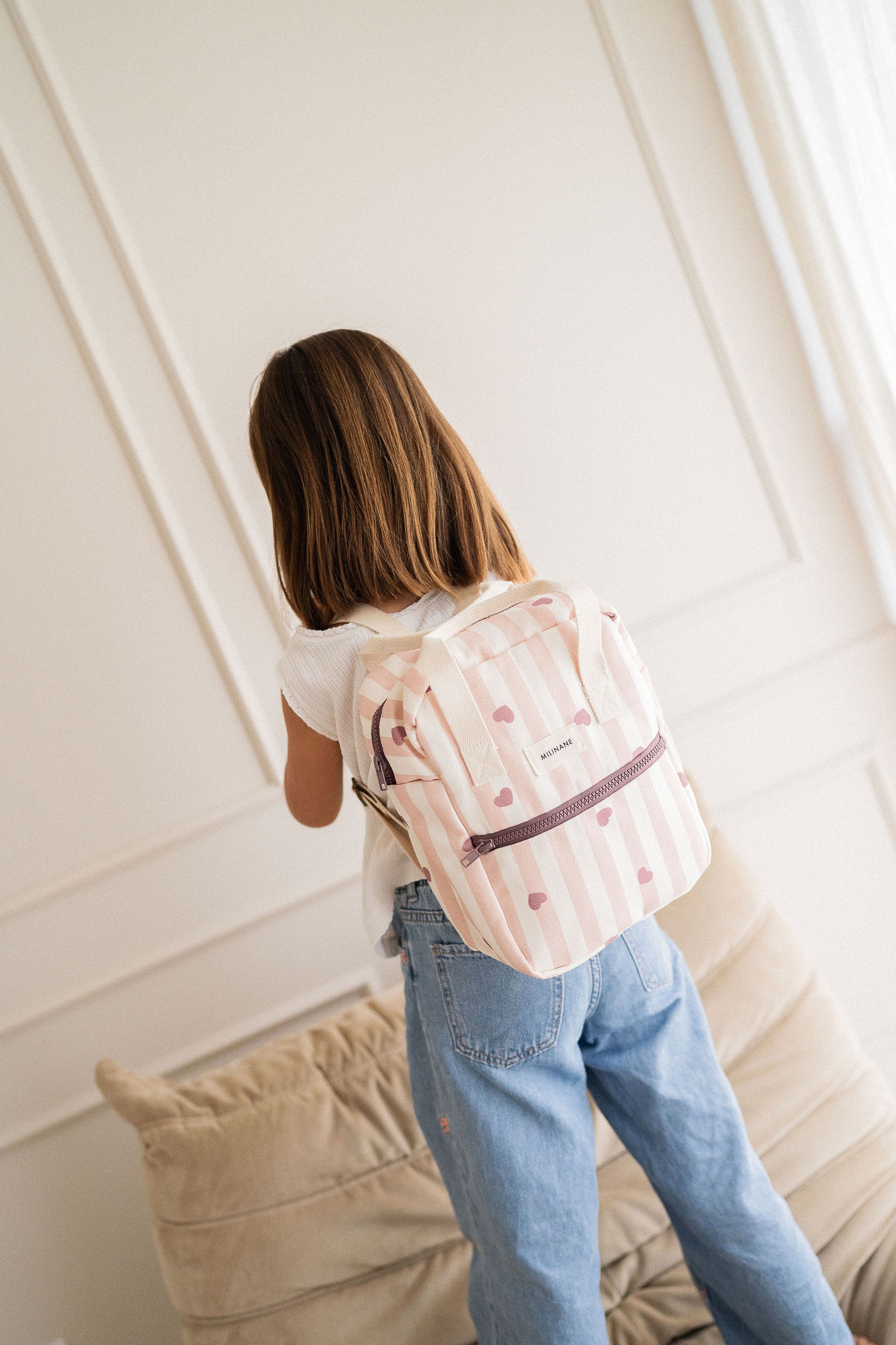 petit-sac-a-dos-noe-ecole-maternelle-enfant-candy-cane-motif-coeurs-rayures-rose-milinane