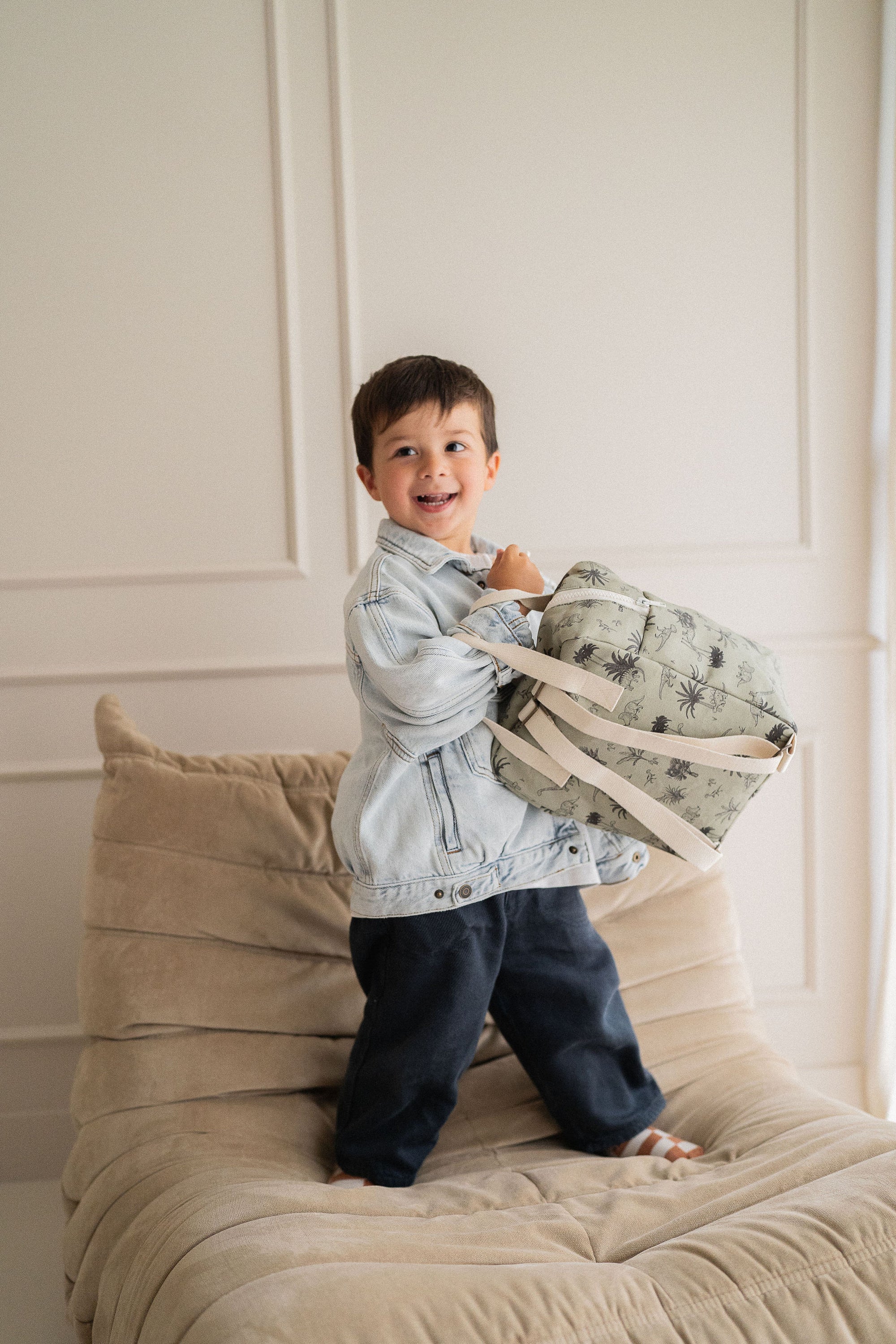 petit-sac-a-dos-pour-maternelle-motif-dinosaure-milinane