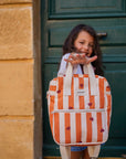 petit-sac-a-dos-pour-maternelle-rayures-orange-et-coeur-bordeaux-milinane