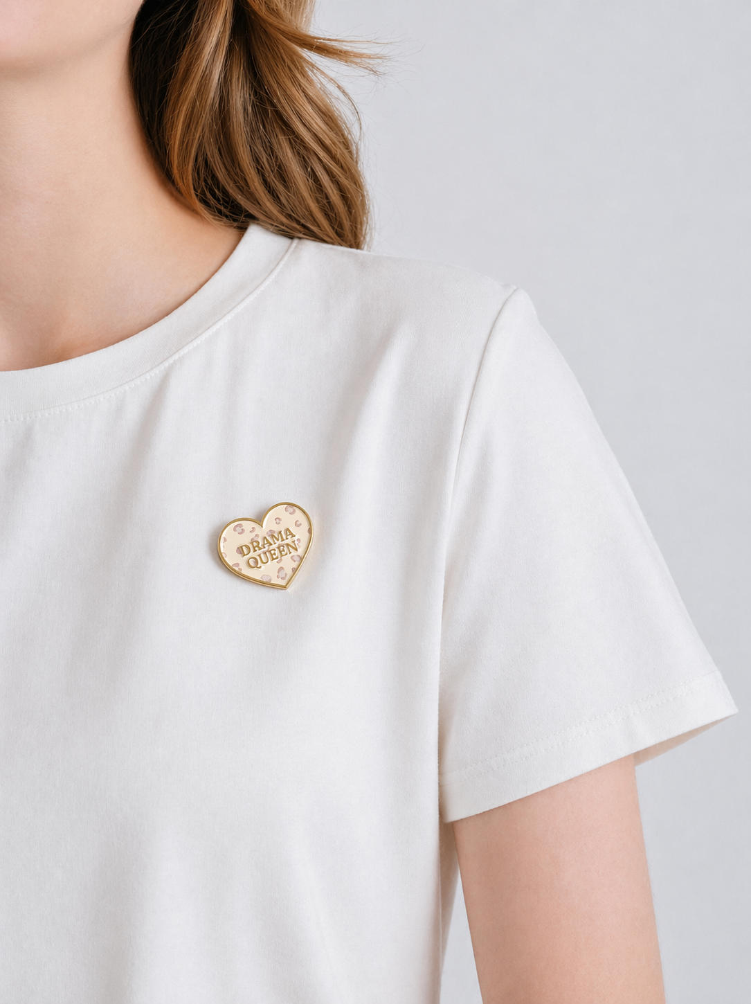 pins-en-metal-dore-drama-queen-leopard-rose-forme-de-coeur-milinane