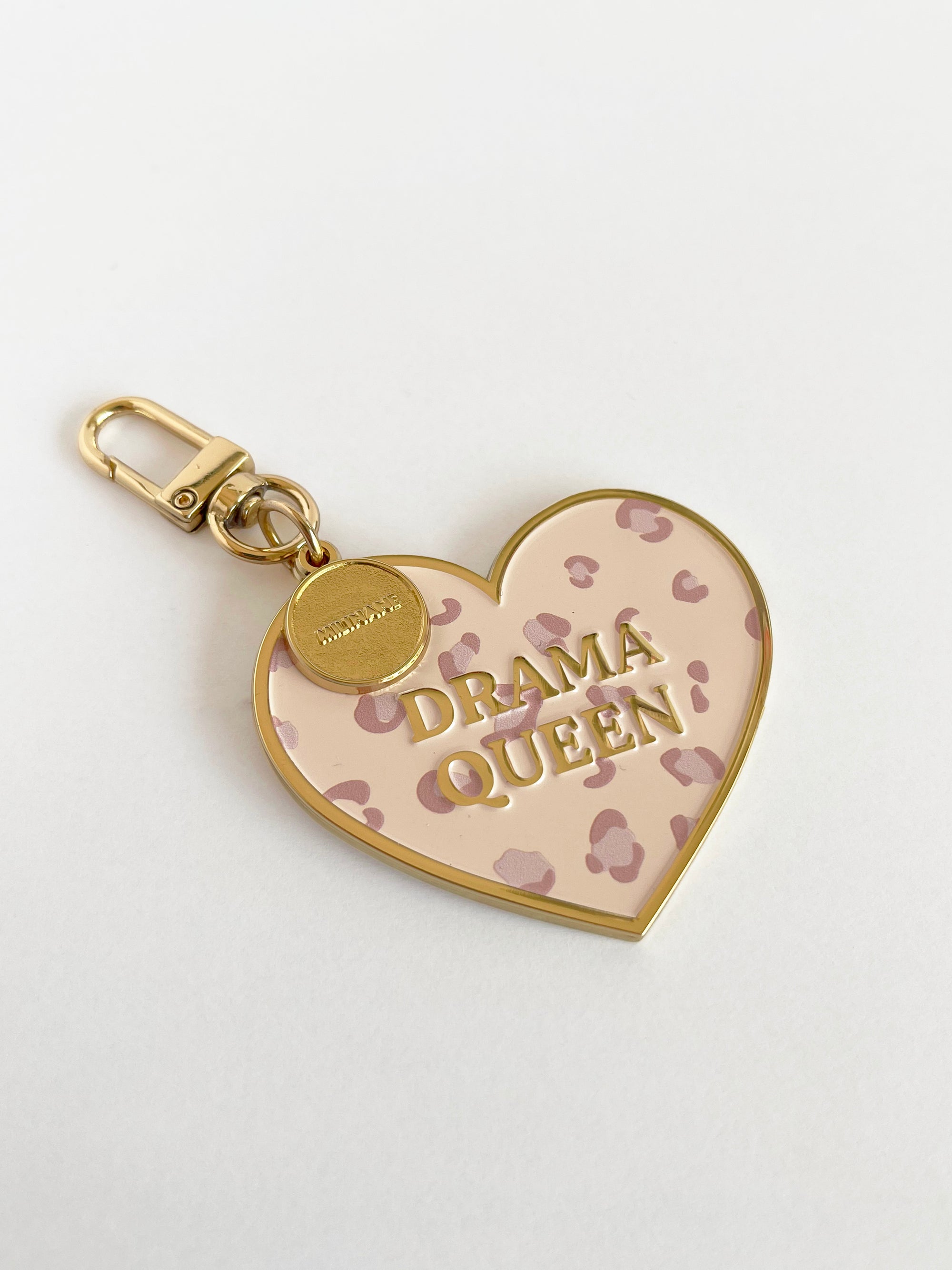 porte-cles-drama-queen-enfant-leopard-rose-en-metal-dore-milinane