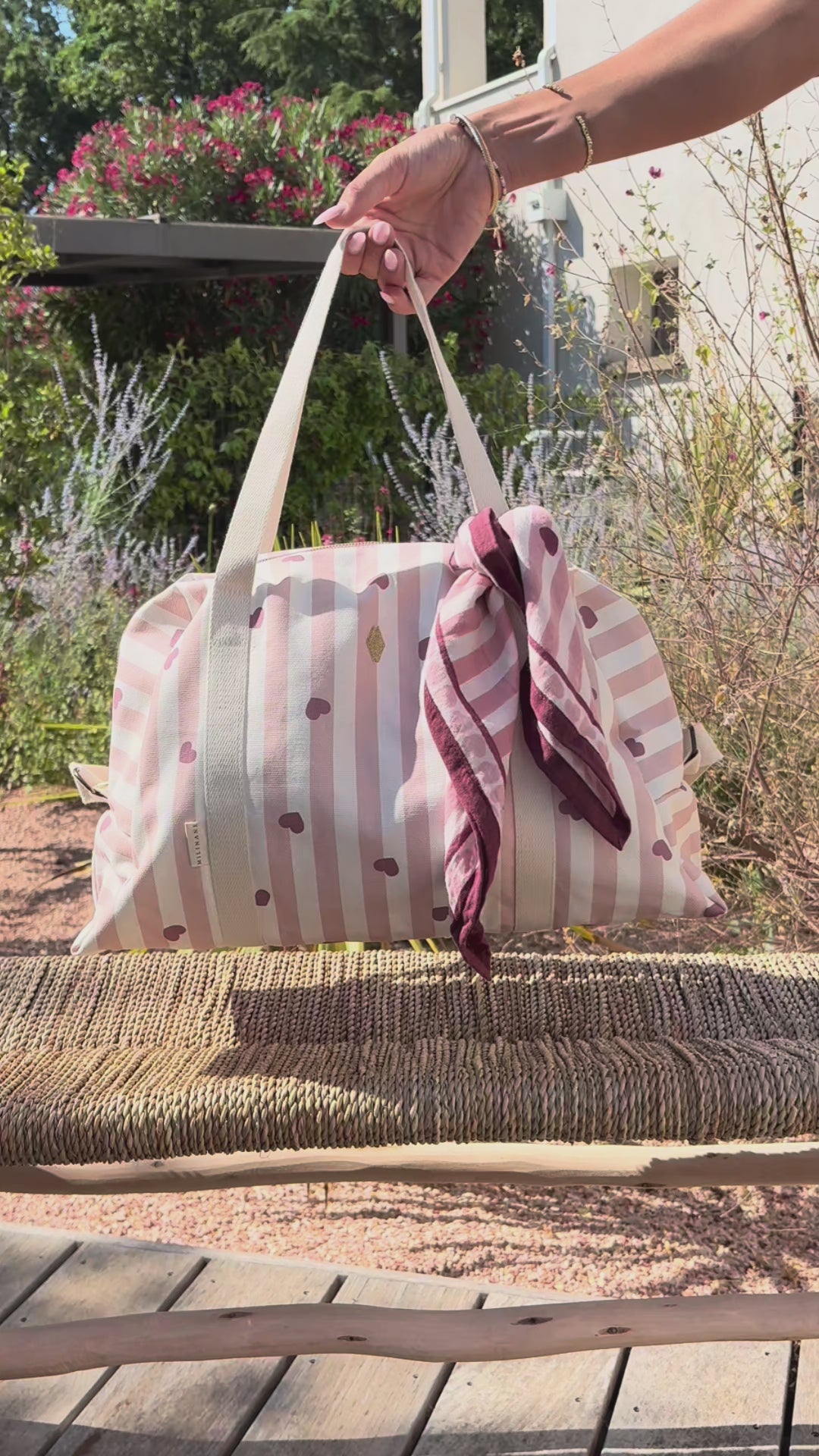 video-sac-a-langer-candy-cane-bebe-maman-rose-maternite