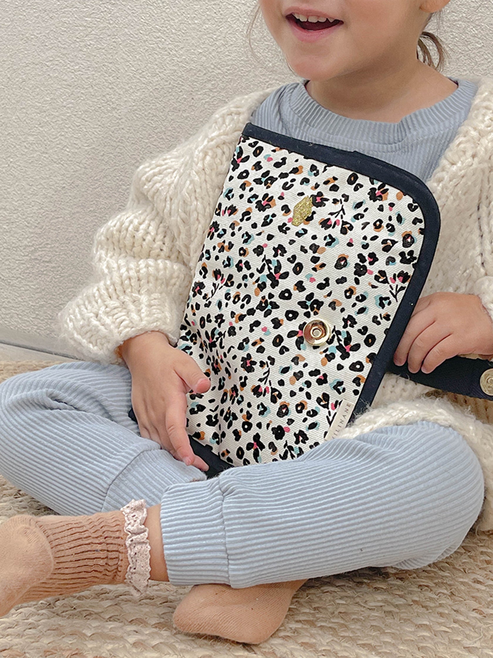 Protège carnet de santé Fleurs et Léopard 100% Coton - Milinane