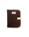 protege-carnet-de-sante-edgar-marron-chocolat-velours-cotele-cadeau-naissance-bebe-milinane
