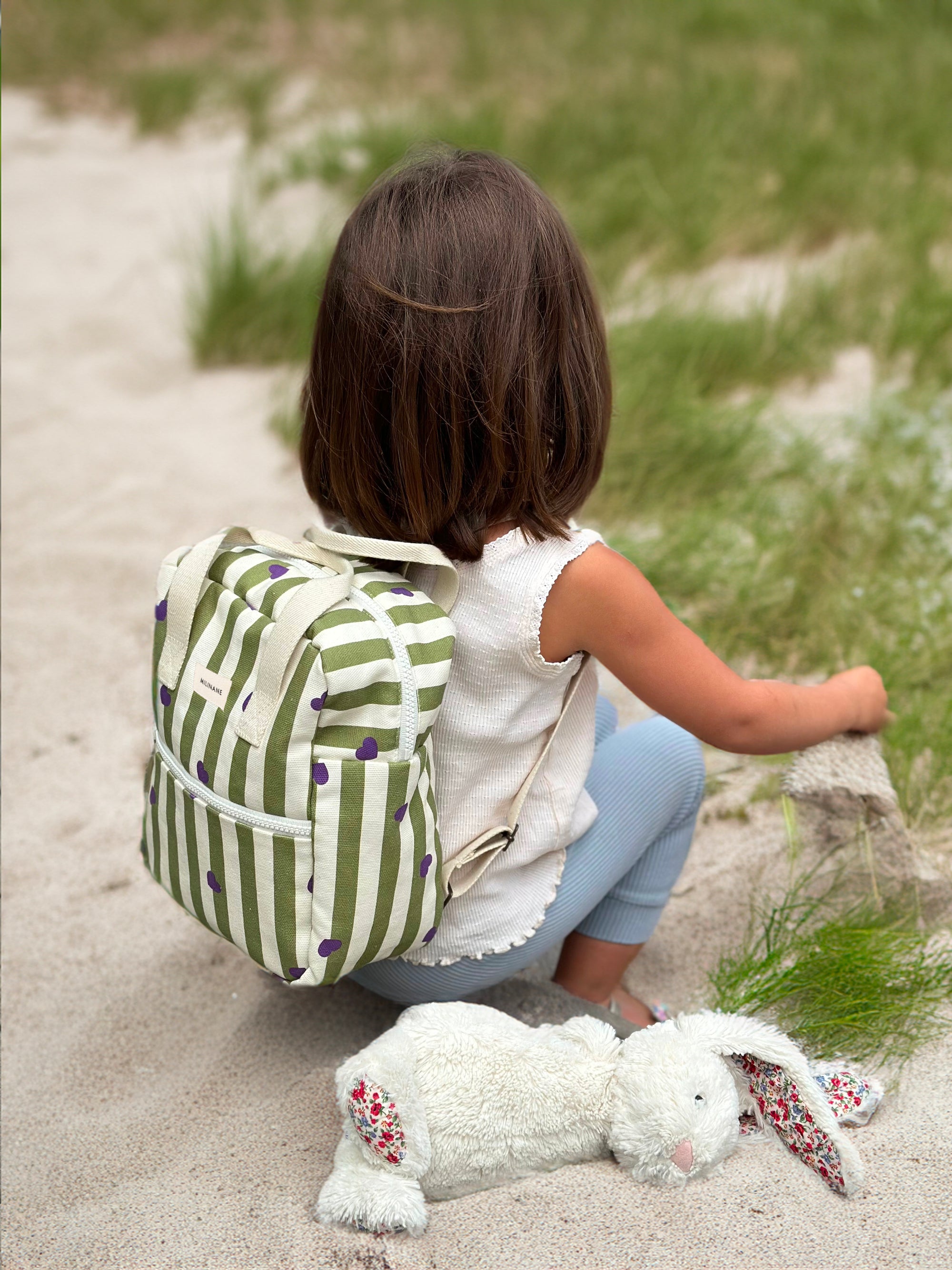 sac-a-dos-noe-stripe-and-love-maternelle-enfant-bebe-coeurs-rayures-vert-blanc-violet-ambiance-etiquette-milinane