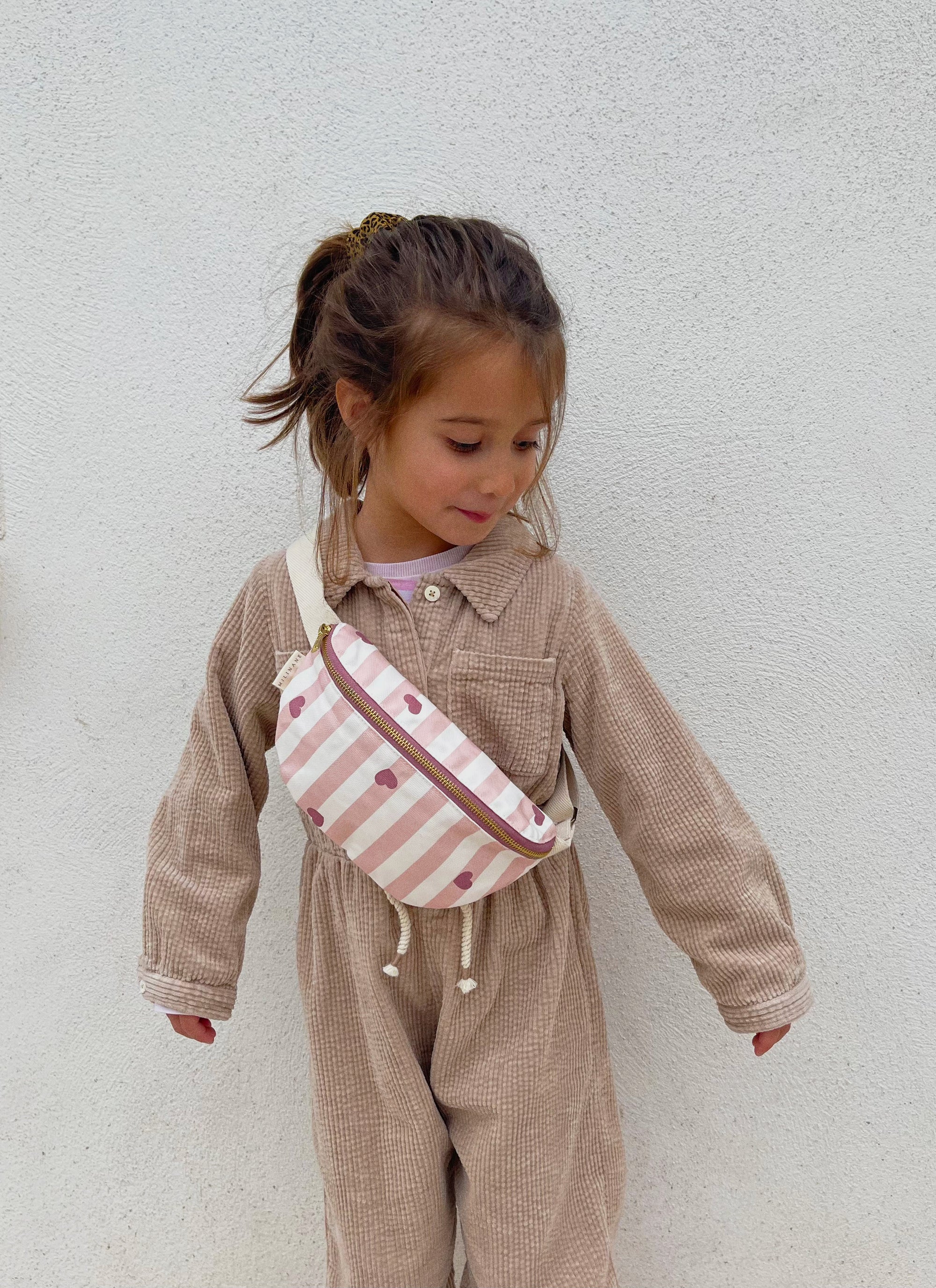 sac-banane-enfant-ti'bob-candy-cane-rayures-coeurs-rose-porte-milinane